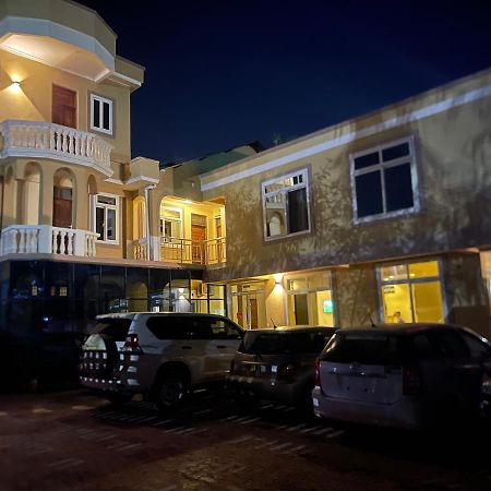 Moments Park Motel Dar es Salaam Exteriér fotografie