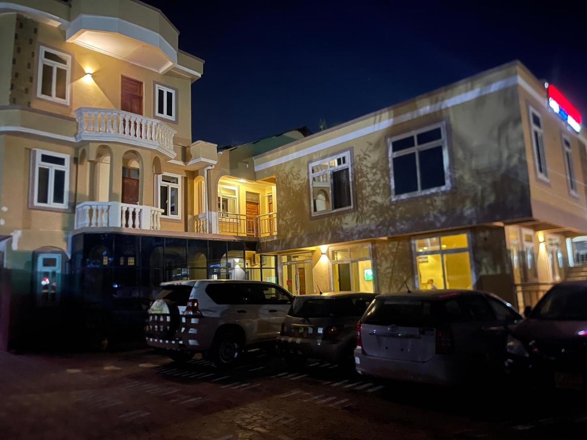 Moments Park Motel Dar es Salaam Exteriér fotografie